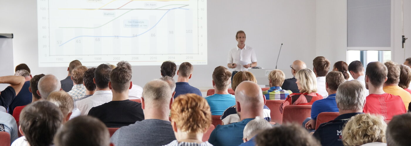 Vortrag (Quelle:IAT) Vortrag (Quelle:IAT)